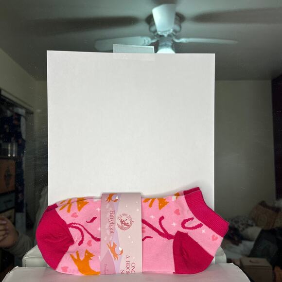 FairyLoot Once Upon a Broken Heart Socks - Stephanie Garber - February 2025 - Picture 6 of 6